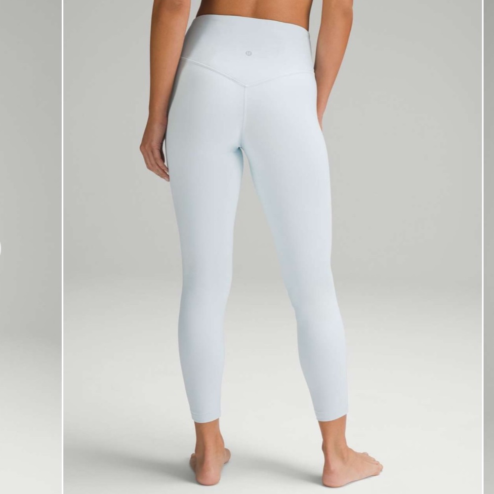 Lululemon Align V-Waist Pant 25"
Powder Blue